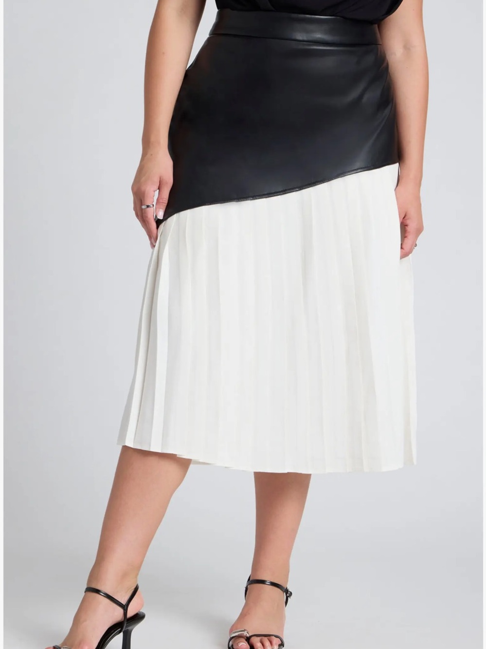 ELOQUII Mixed Media Faux Leather Pleated Midi Skirt Size 20 Black White